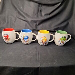 M&M's World Paint Splatter Character Mugs Set of 4 Red Blue Yellow Green 3990410